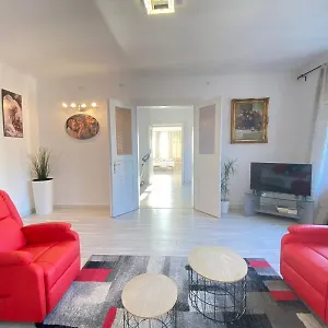 https://penthouse-in-the-castle.inbudapesthotels.com