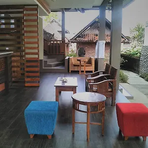 https://indraprastha-ubud-home-stay.ubudhotelsnow.com